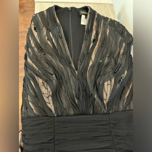 Tadashi Shoji Sheath Dress Size 2 Silk Blend Overlay Beaded Pleated Cocktail - Picture 7 of 13